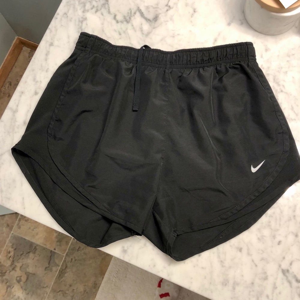 Black Nike shorts
